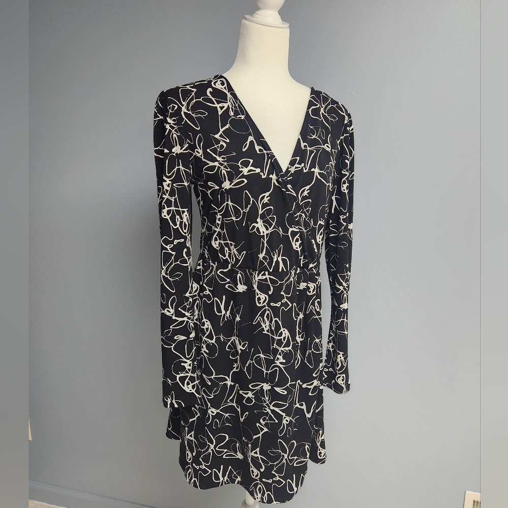 Nine West Black and White Abstract Long Sleeve Dress
